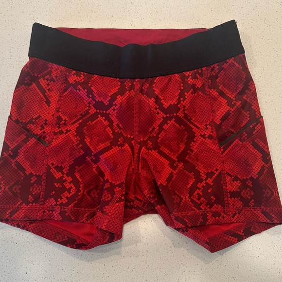 lululemon athletica Red Snake Print Athletic Shorts - Picture 1 of 2